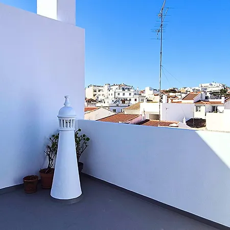 Dom wakacyjny 4-bedroom Townhouse With Terrace In Center Oldtown
