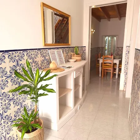 4-bedroom Townhouse With Terrace In Center Oldtown