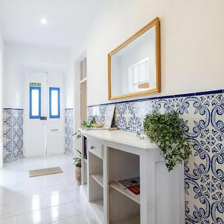 Dom wakacyjny 4-bedroom Townhouse With Terrace In Center Oldtown *